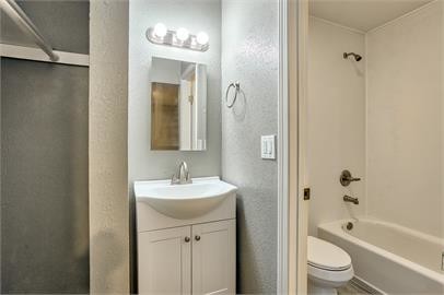 Foto del edificio - 4660 Westside Rd