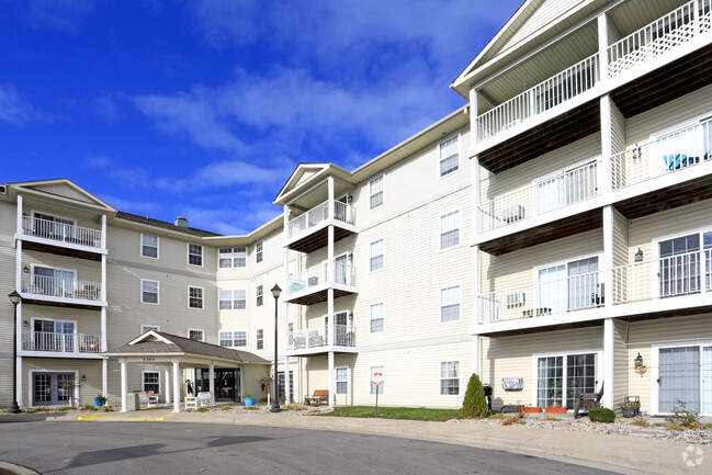 Casas de renta en River District Marker Place con piscina - Port Huron ...