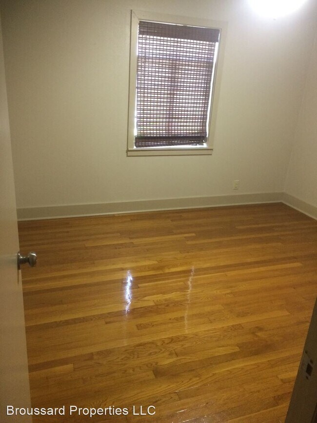 Building Photo - 3 br, 1 bath House - 212 St. Michael Street