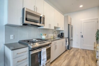 Interior Photo - Alexander Crossing