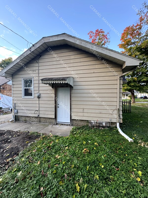 Building Photo - 2522 Paducah St