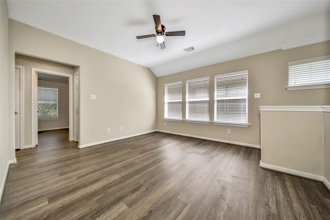 Building Photo - 111 W Burberry Cir