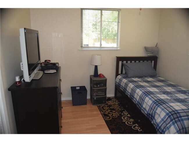 Building Photo - 7611 Eastcrest Dr