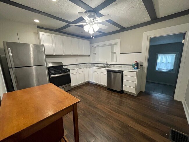 Foto del edificio - 720 E Court Ave
