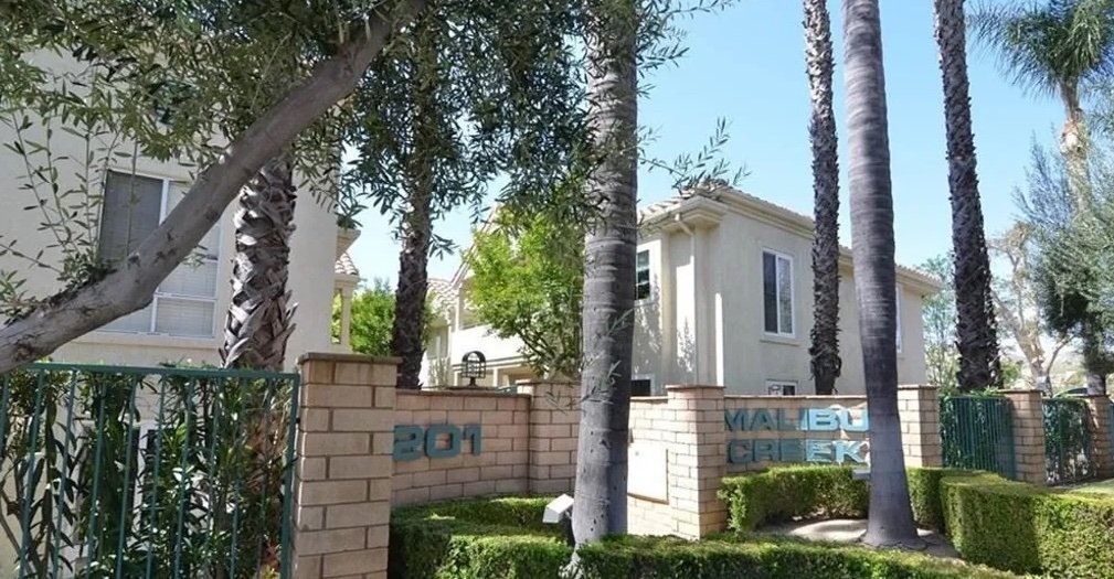 Foto principal - 2 Bed, 2 Bath Condo in the Gated Malibu Cr...