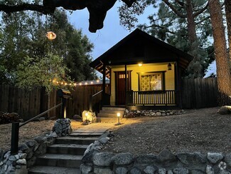 Building Photo - 11 N Mountain Trail