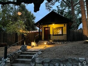 Building Photo - 11 N Mountain Trail