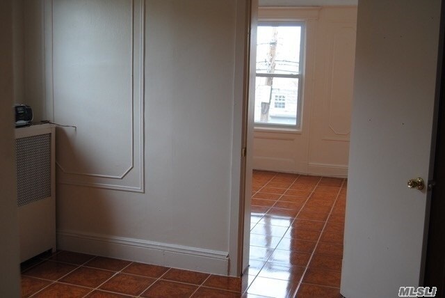 Building Photo - 95-14-95112 112th St