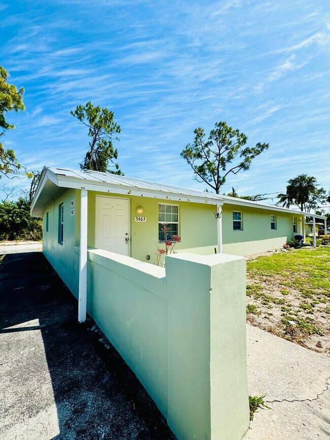 Foto del edificio - 5463 Sago Ave