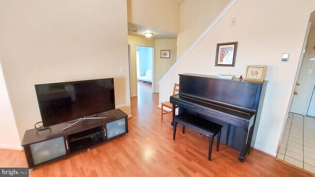 Foto del edificio - 333 Elmcroft Blvd