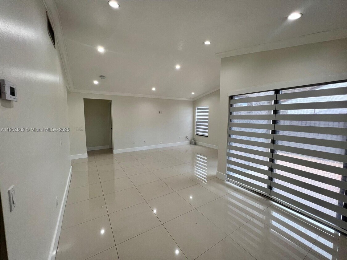 Foto principal - 15232 SW 46th Ln