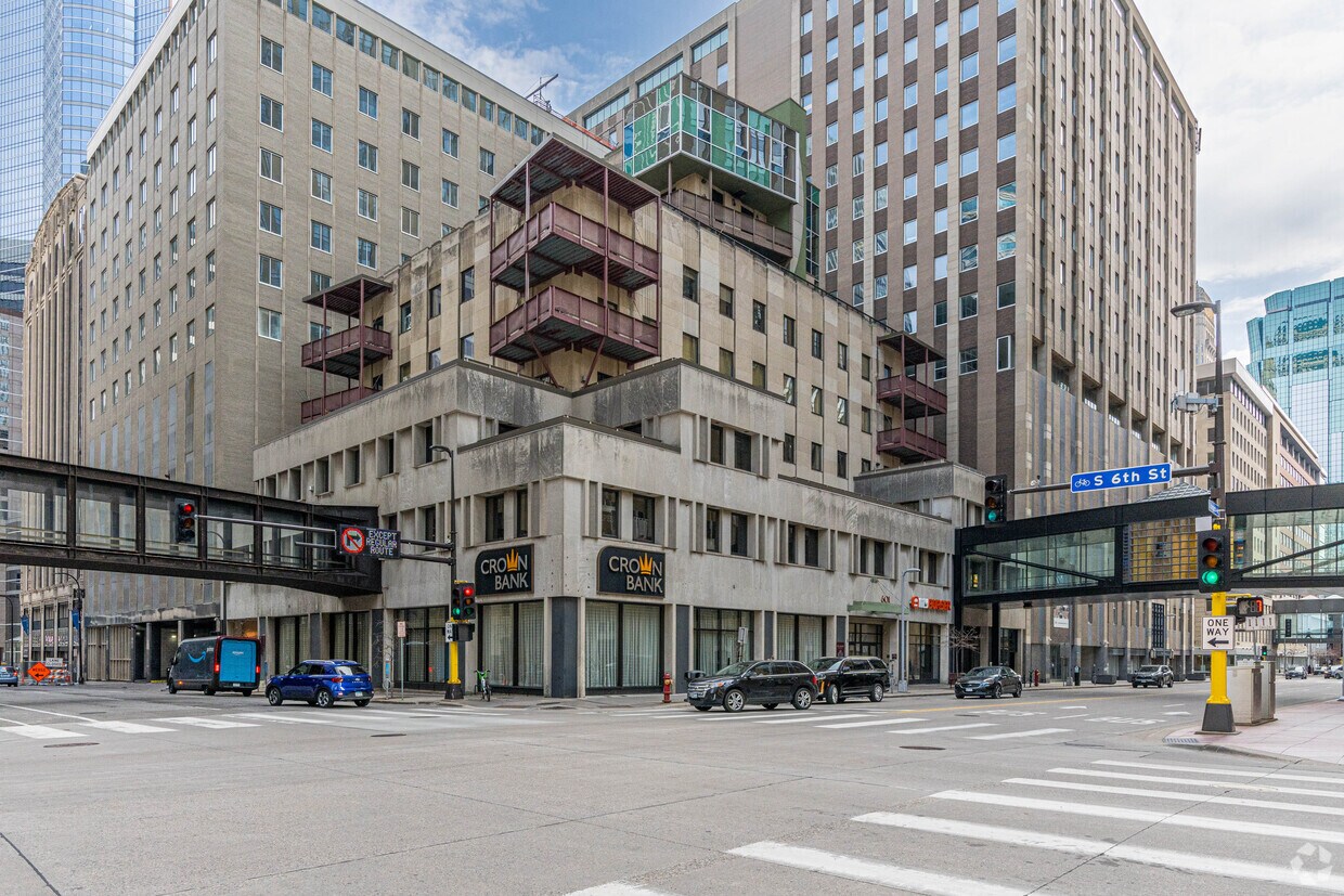 Primary Photo - 601-607 Marquette Ave