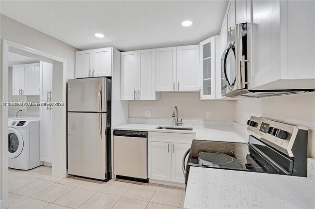 Foto del edificio - 9457 SW 52nd Ct