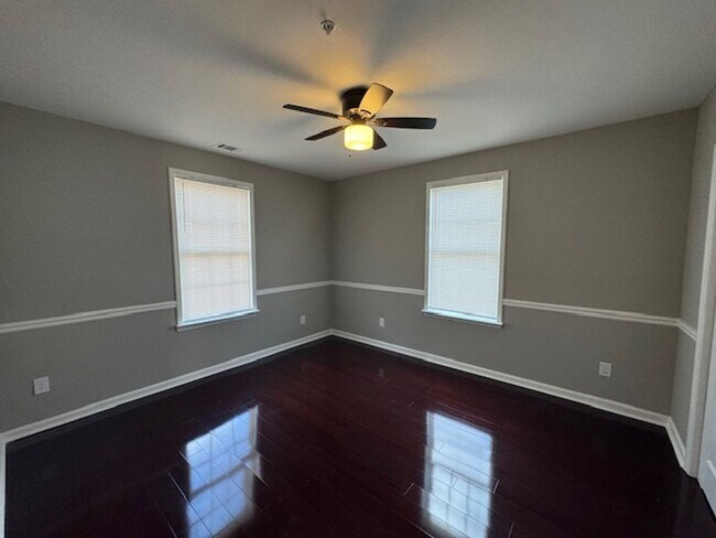 Foto del edificio - Gorgeous 3 Bedroom / 2 bath Loft in Downtown Jonesboro!!