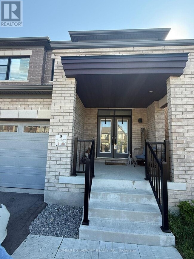 Building Photo - 2093 Coppermine St