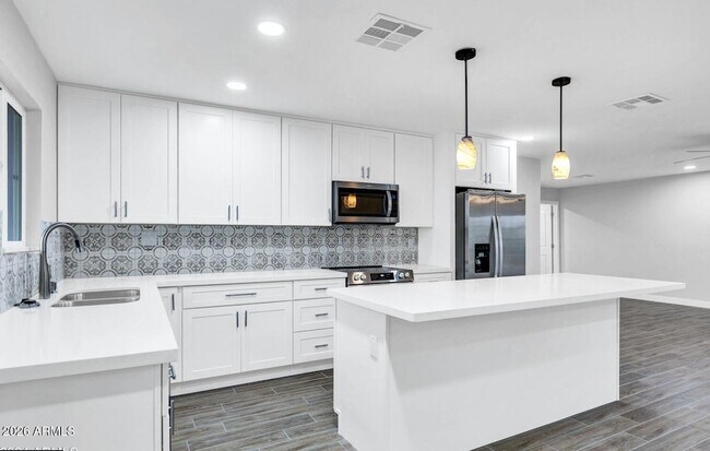 Foto del edificio - 10602 W Cumberland Dr