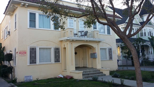 Building Photo - 1156 W 27th St