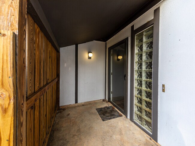 Foto del edificio - 4276 Lake Ridge Dr