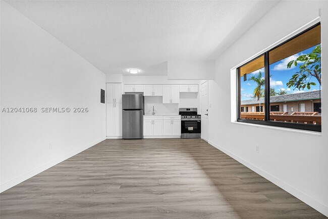 Building Photo - 13210 Memorial 205