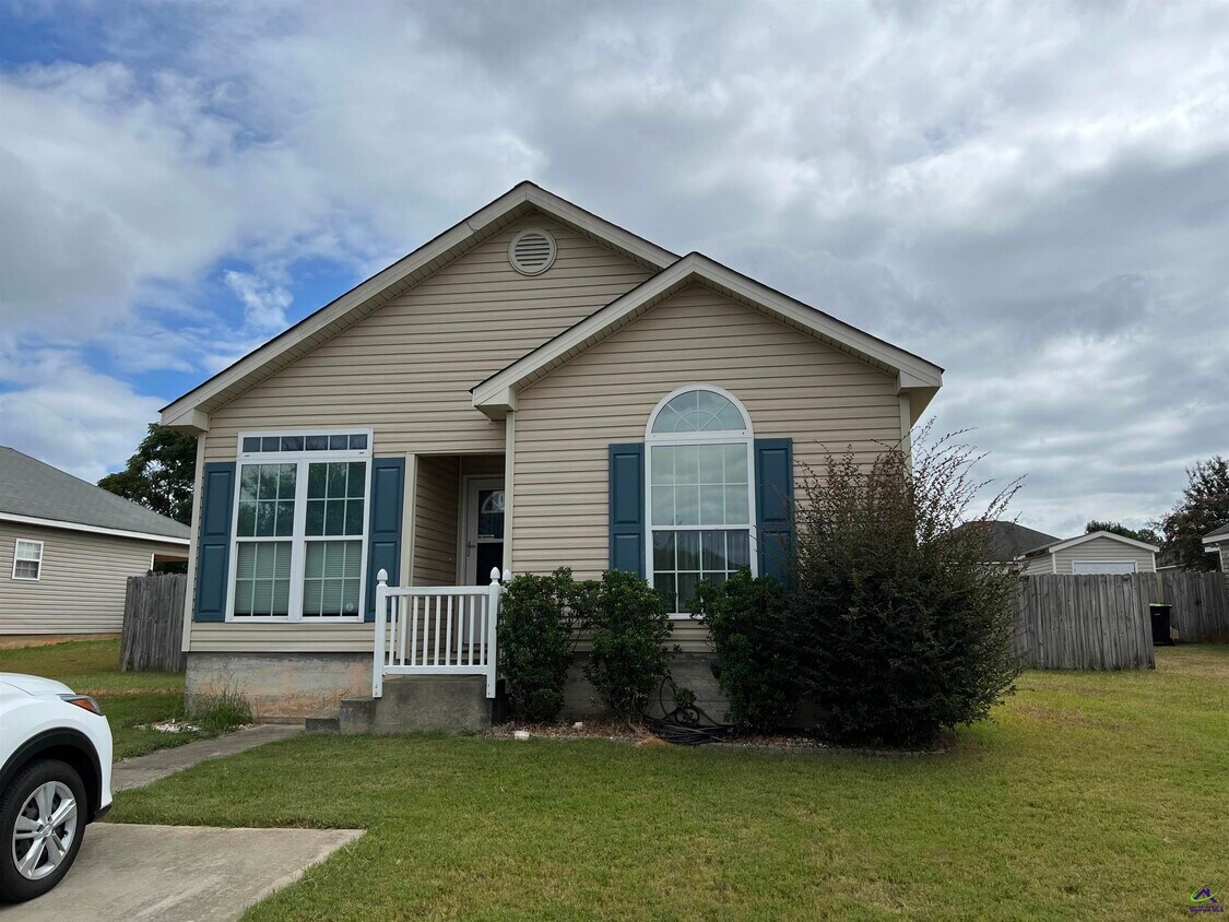 Primary Photo - 200 Gayla Ct