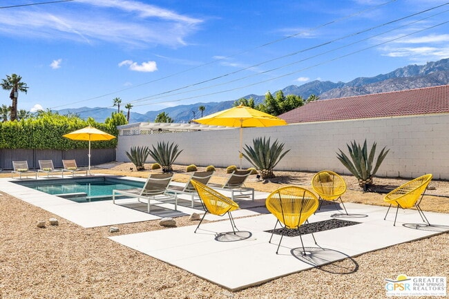 Foto del edificio - 2267 N San Antonio Rd