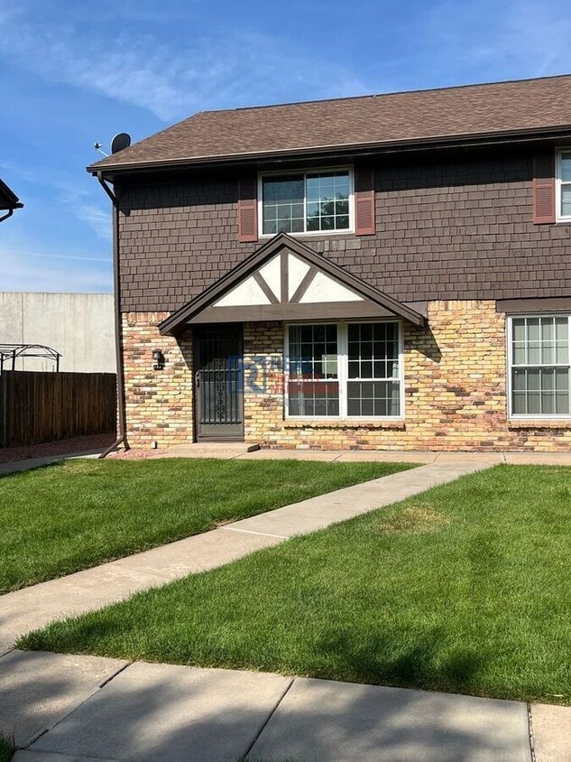 Photo - 3825 S Monaco Parkway-147