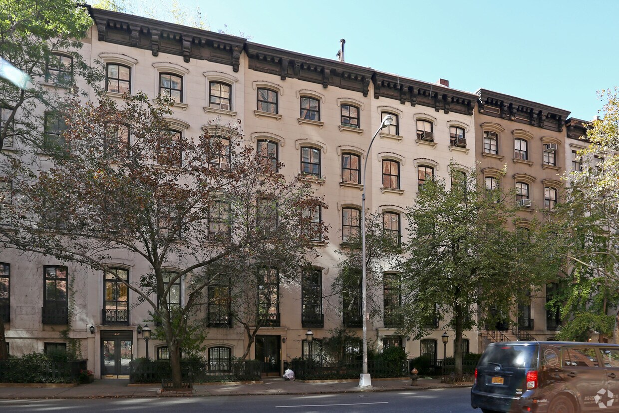 Primary Photo - 444 W 23rd St