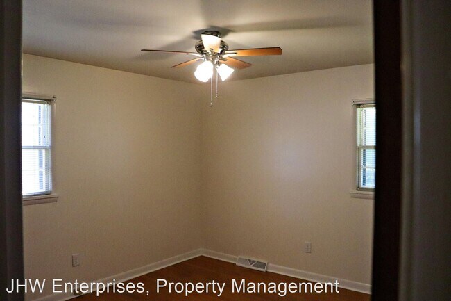Foto del edificio - 3 br, 1 bath House - 3325 Stonehaven Drive