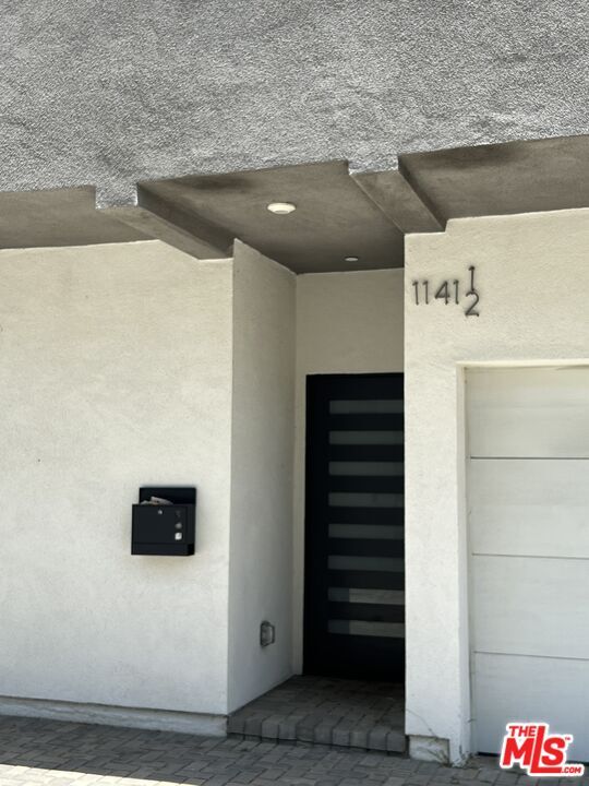 Foto del edificio - 1143 Irolo St