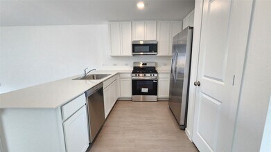 Building Photo - 26850 Cascade Sunrise St