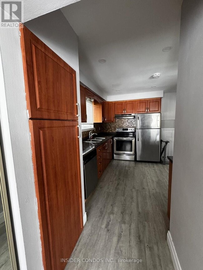 Building Photo - 49 Doncaster Dr