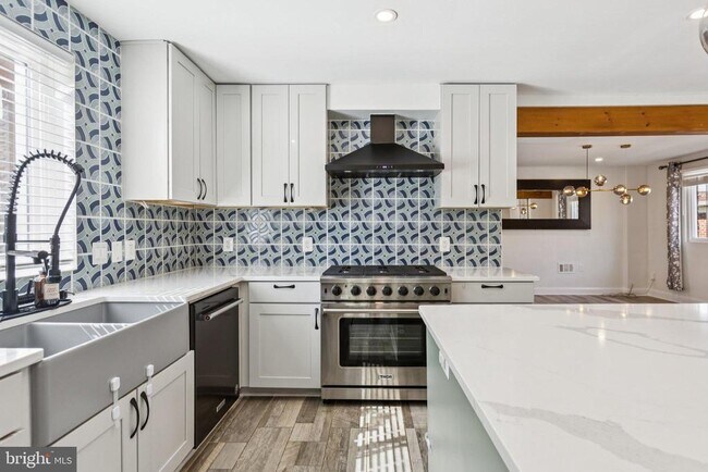 Foto del edificio - 7435 8th St NW