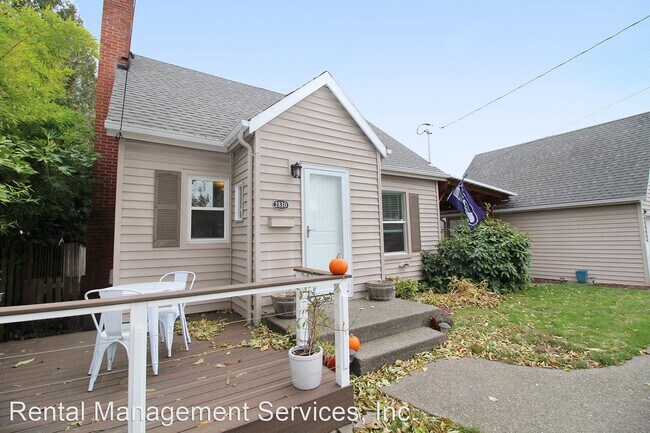 Building Photo - 3 br, 2 bath House - 2830 NE 108th Ave