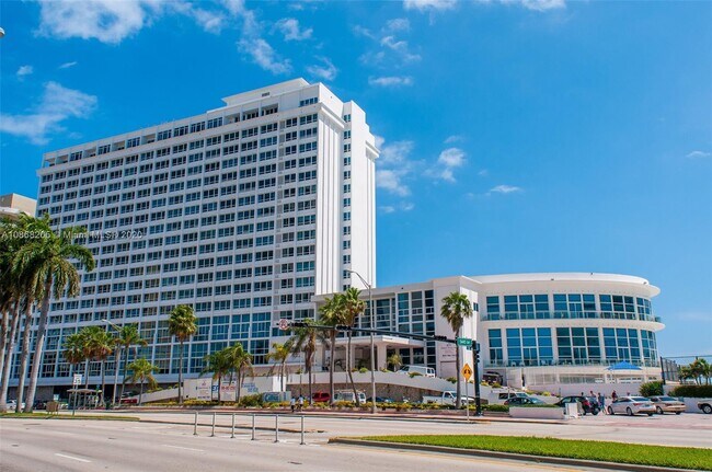 Building Photo - 5445 Collins Ave