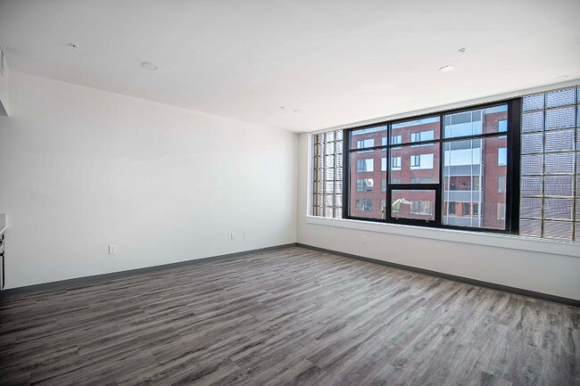 Foto del edificio - 1217 Elm St