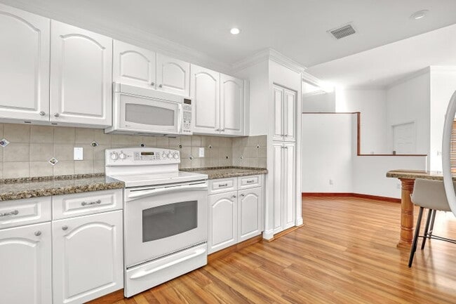 Photo - 6817 Barnwell Dr House