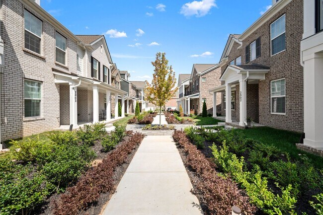 Foto del edificio - 2718 Willowoak Trl