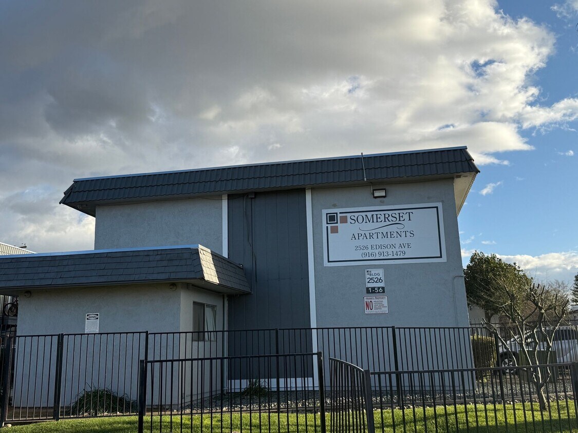 Primary Photo - Welcome to SkyView Villa and Somerset Apar...