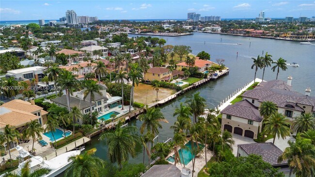 Foto del edificio - 700 Coral Way