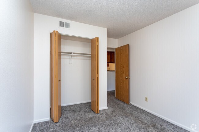 2HAB, 2BA - 1,025 ft² - Palmetto Club Apartments