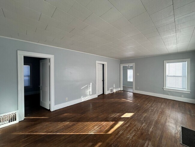 Foto del edificio - 1829 Frances Ave