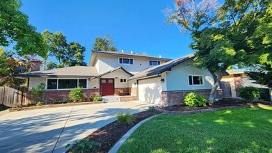 Building Photo - 7021 Wilshire Cir