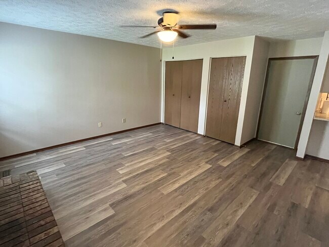 Primary Living Room - 1555 Leedes Rd