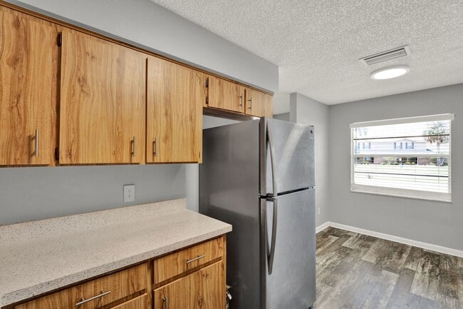 Building Photo - ***Cozy 1 Bedroom Apartment in Orange City