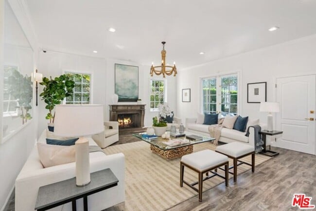 Foto del edificio - 200 S Almont Dr