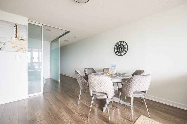 Building Photo - 21 Iceboat Terr