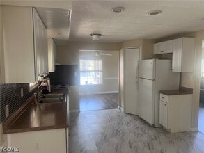 Building Photo - 947 Strongbox Ln
