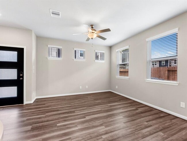 Building Photo - 1528 Parkland Oak Dr
