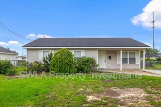 Building Photo - 2510 Sonnier St
