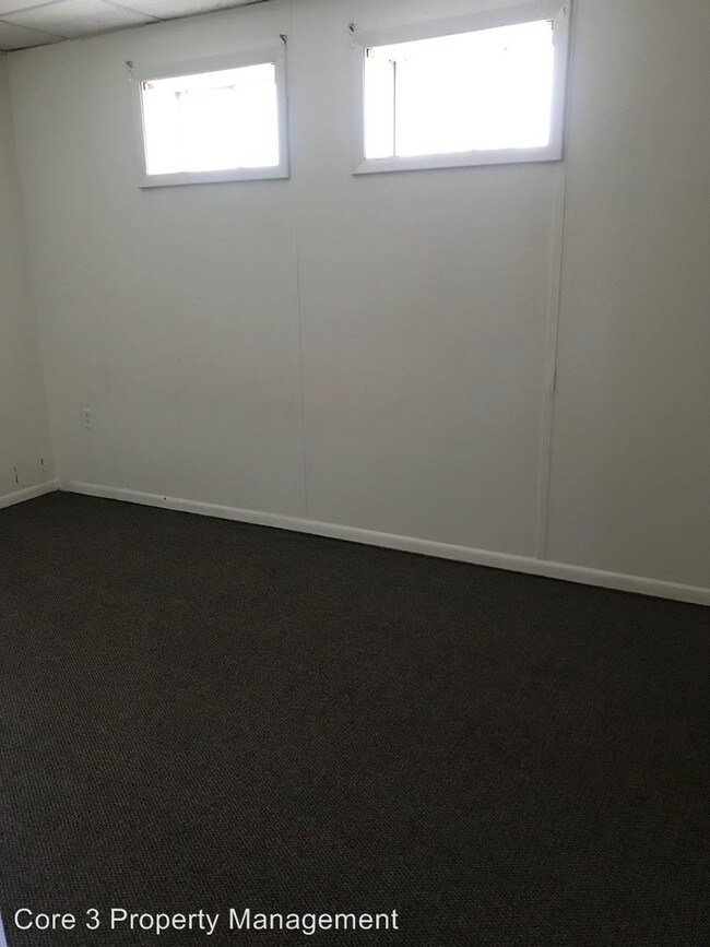Building Photo - 2 br, 2 bath House - 909 AB Court Street